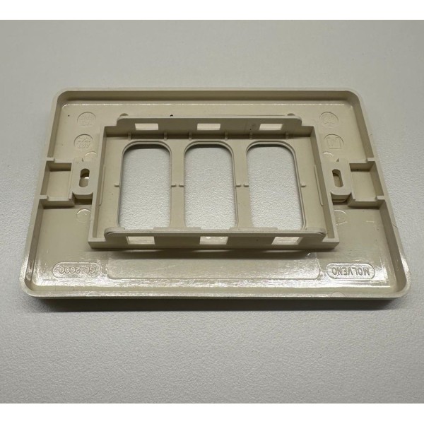 Plaque Molveno GL2000 3 modules blanche